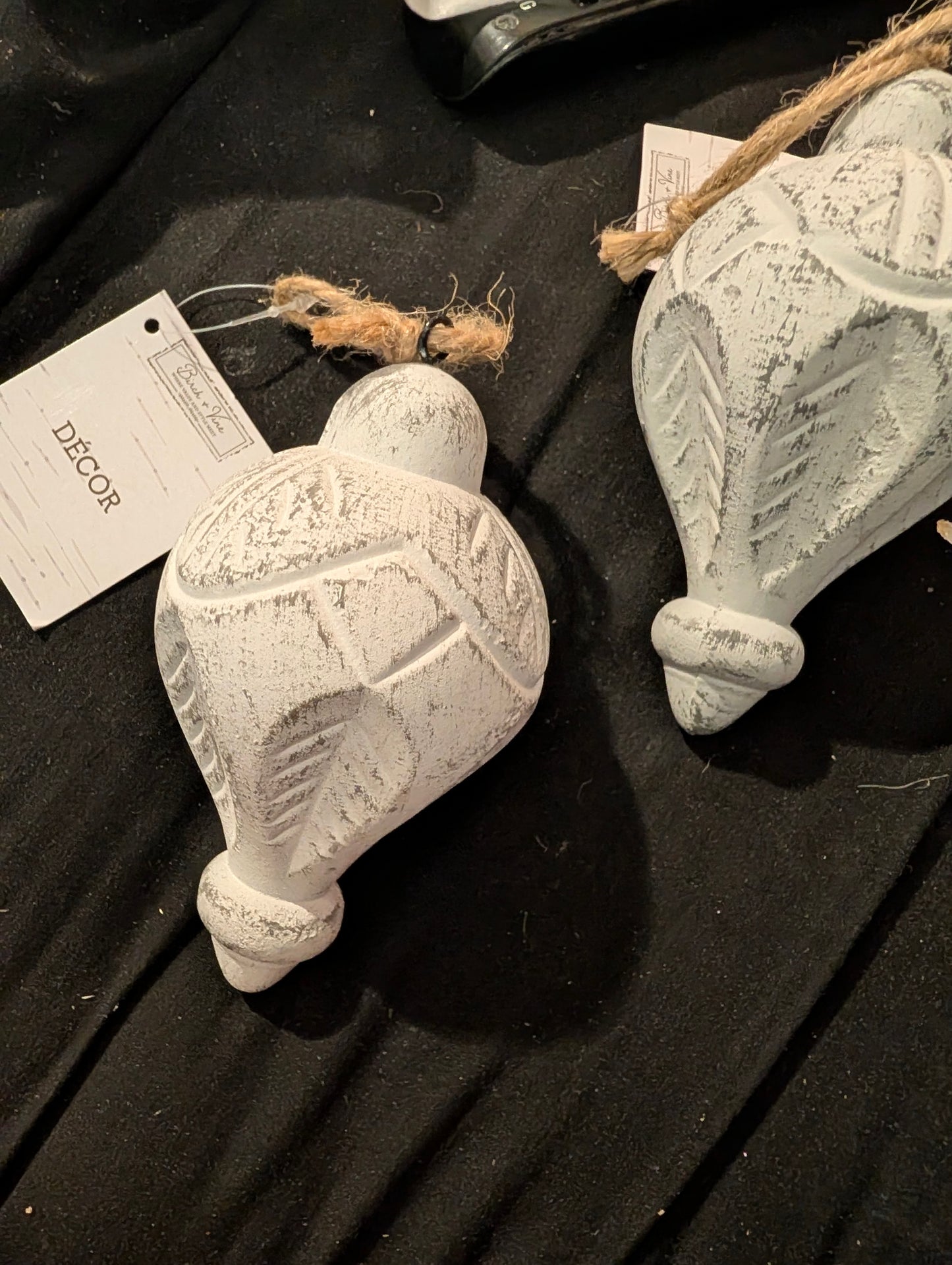 Ceramic curtain holders